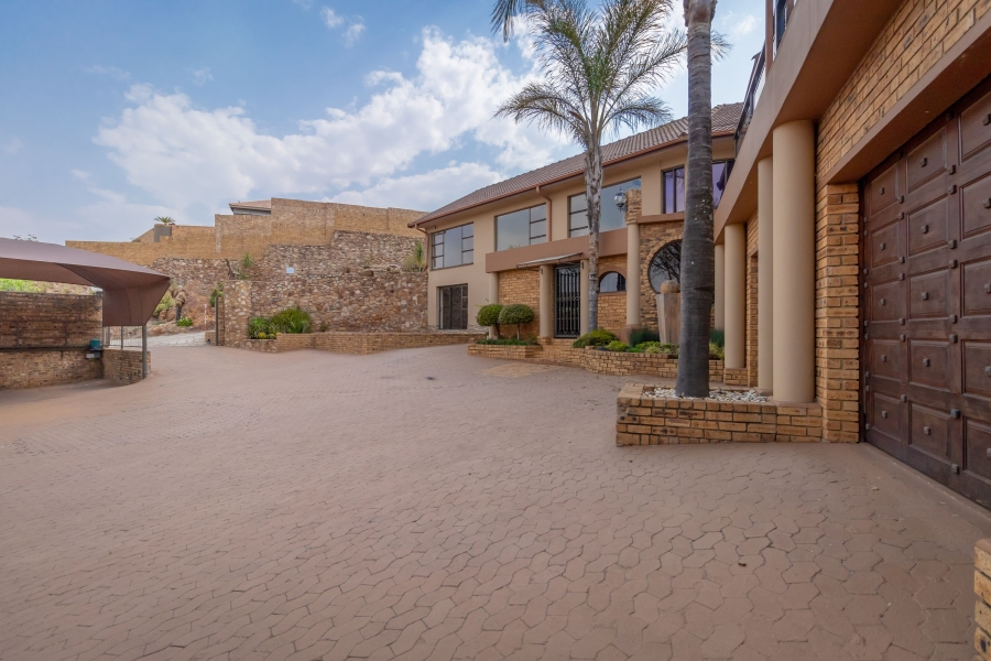 To Let 5 Bedroom Property for Rent in Chancliff Ridge Gauteng