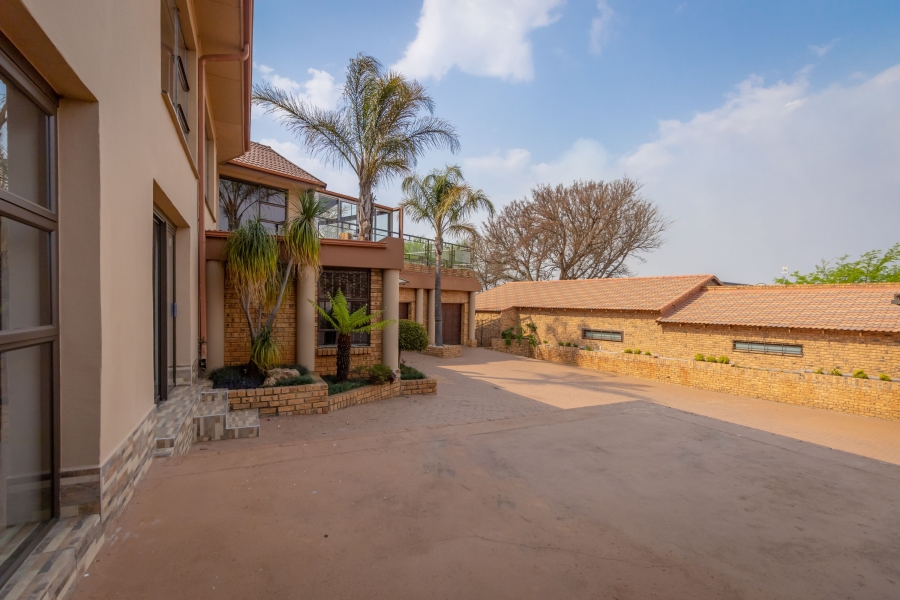 To Let 5 Bedroom Property for Rent in Chancliff Ridge Gauteng