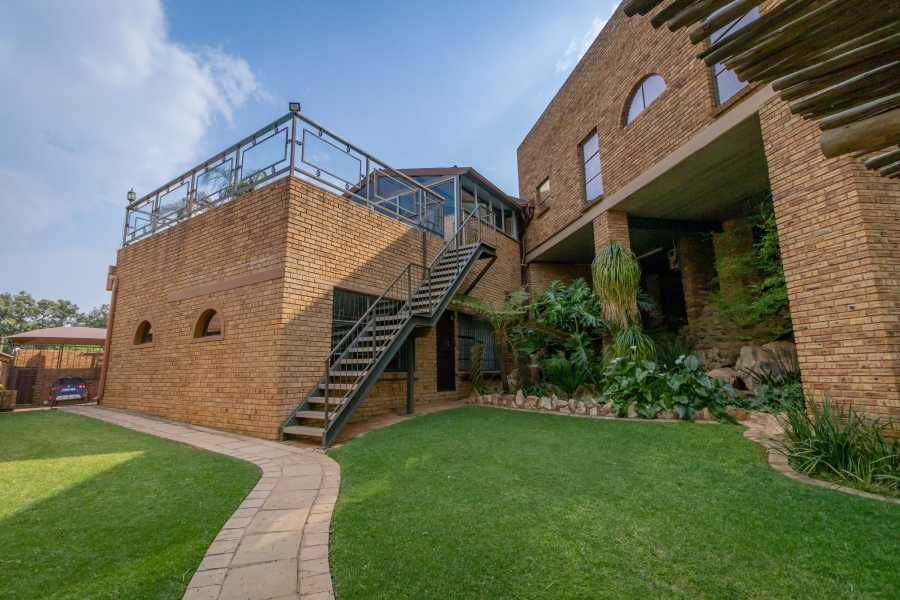 To Let 5 Bedroom Property for Rent in Chancliff Ridge Gauteng