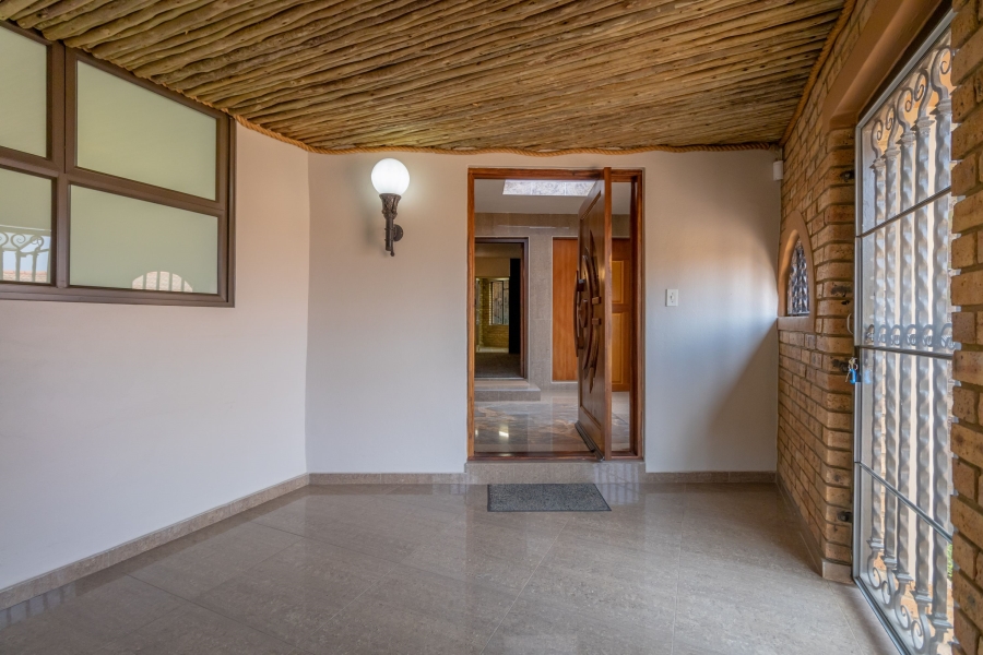 To Let 5 Bedroom Property for Rent in Chancliff Ridge Gauteng