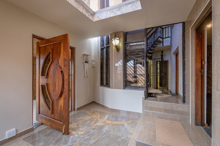 To Let 5 Bedroom Property for Rent in Chancliff Ridge Gauteng