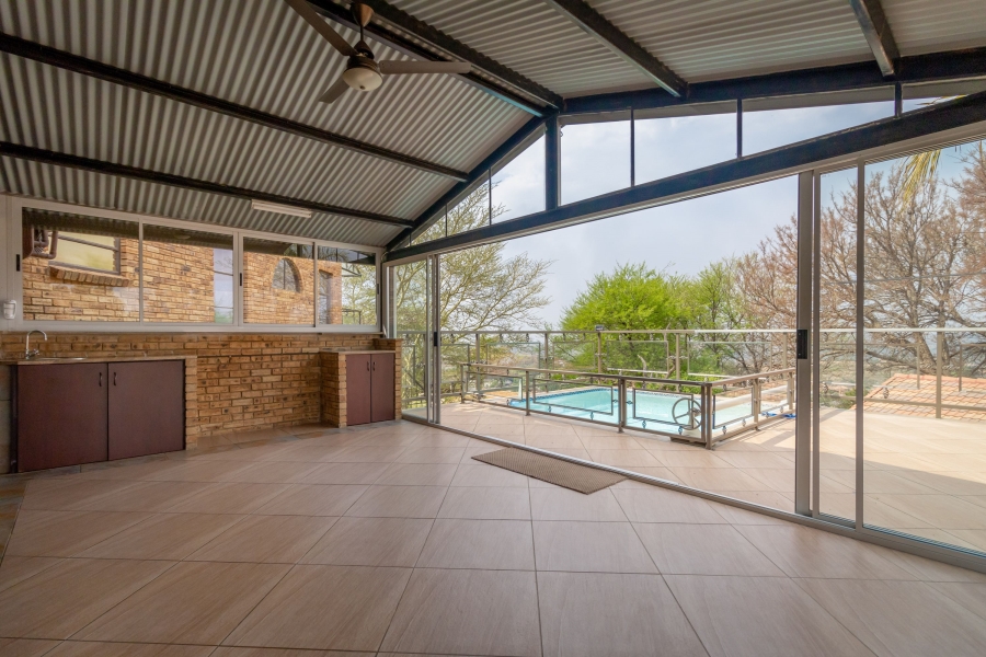 To Let 5 Bedroom Property for Rent in Chancliff Ridge Gauteng