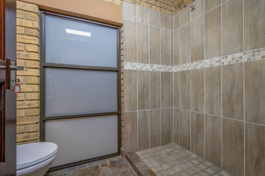 To Let 5 Bedroom Property for Rent in Chancliff Ridge Gauteng