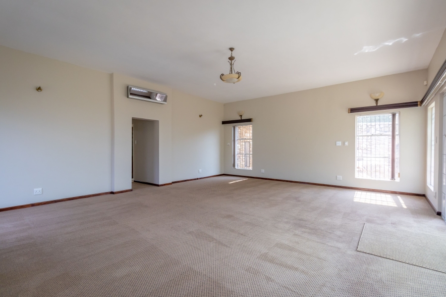 To Let 5 Bedroom Property for Rent in Chancliff Ridge Gauteng