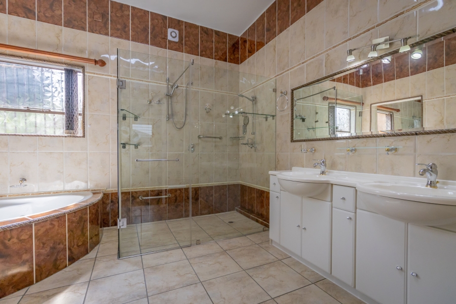 To Let 5 Bedroom Property for Rent in Chancliff Ridge Gauteng
