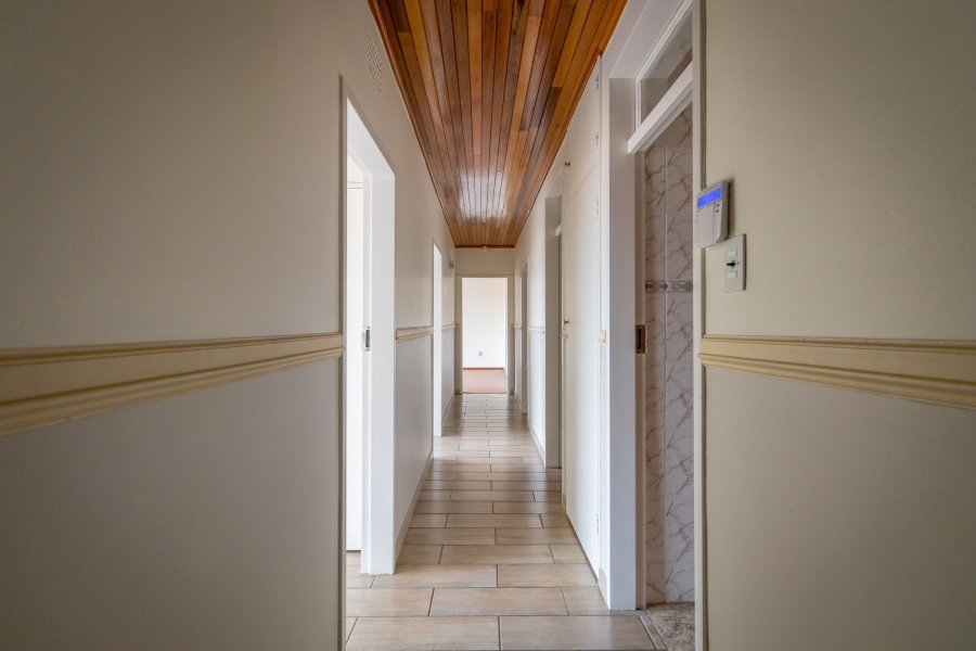 To Let 5 Bedroom Property for Rent in Chancliff Ridge Gauteng