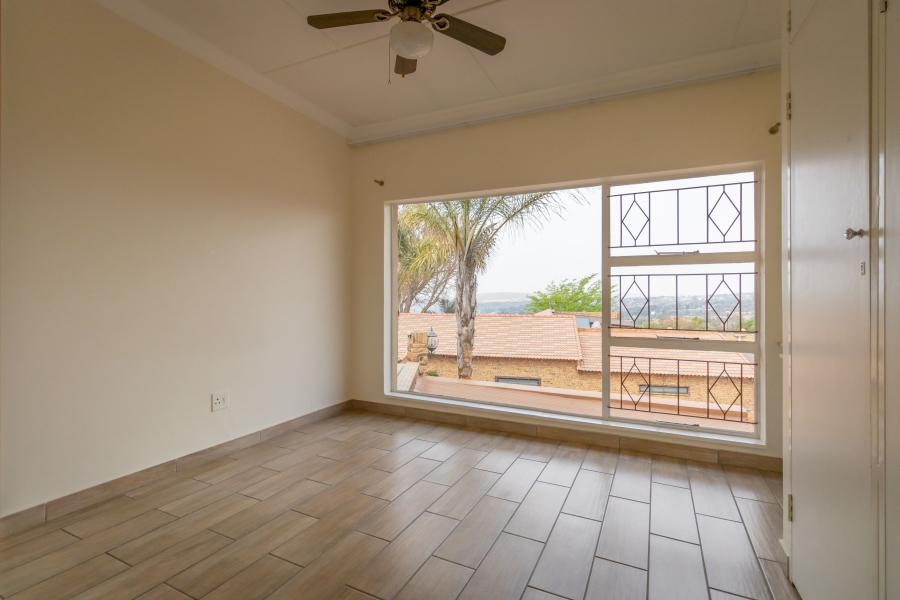 To Let 5 Bedroom Property for Rent in Chancliff Ridge Gauteng