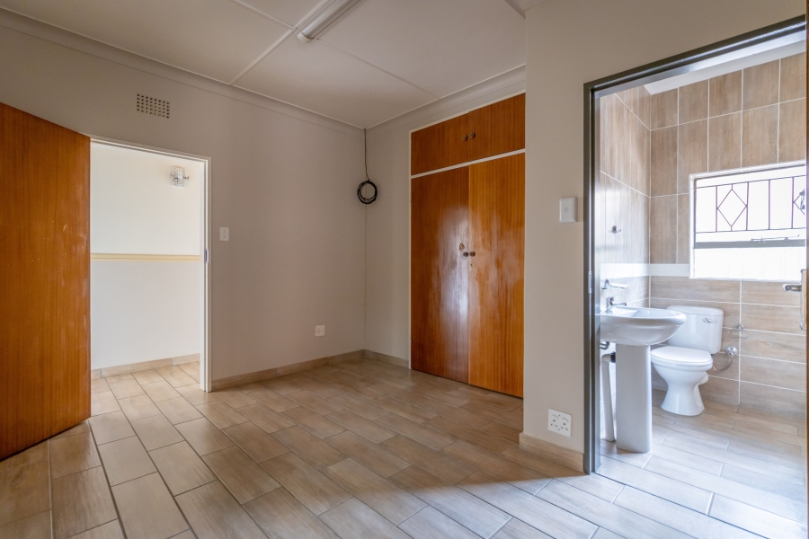 To Let 5 Bedroom Property for Rent in Chancliff Ridge Gauteng