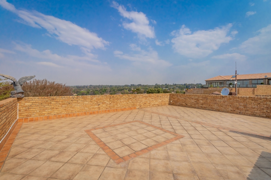 To Let 5 Bedroom Property for Rent in Chancliff Ridge Gauteng