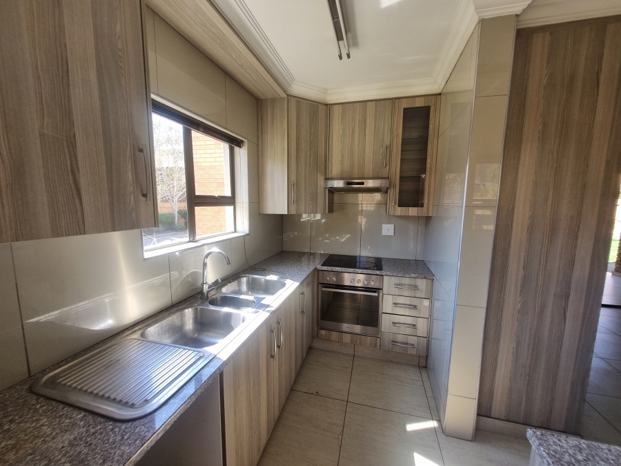 To Let 3 Bedroom Property for Rent in Equestria Gauteng