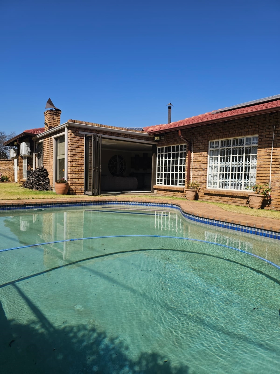 3 Bedroom Property for Sale in Sunward Park Gauteng