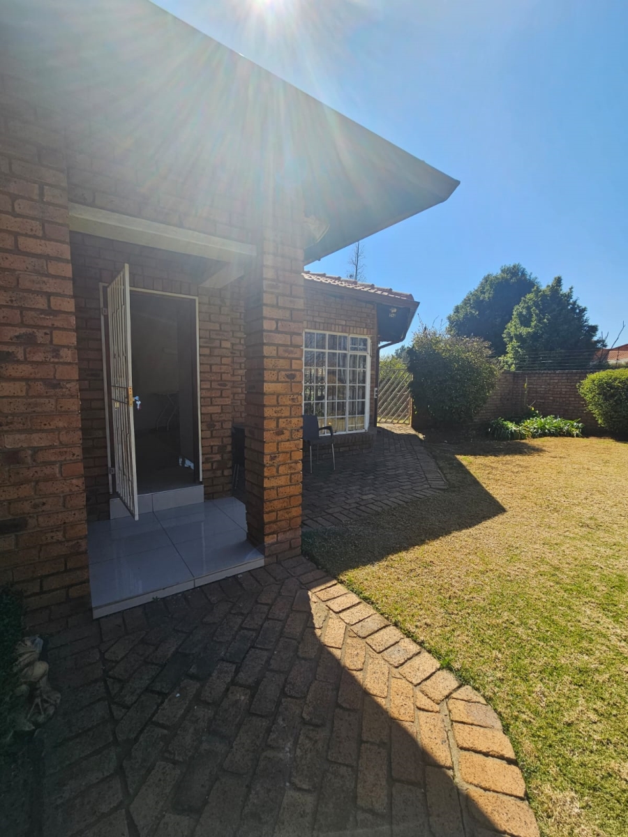 3 Bedroom Property for Sale in Sunward Park Gauteng