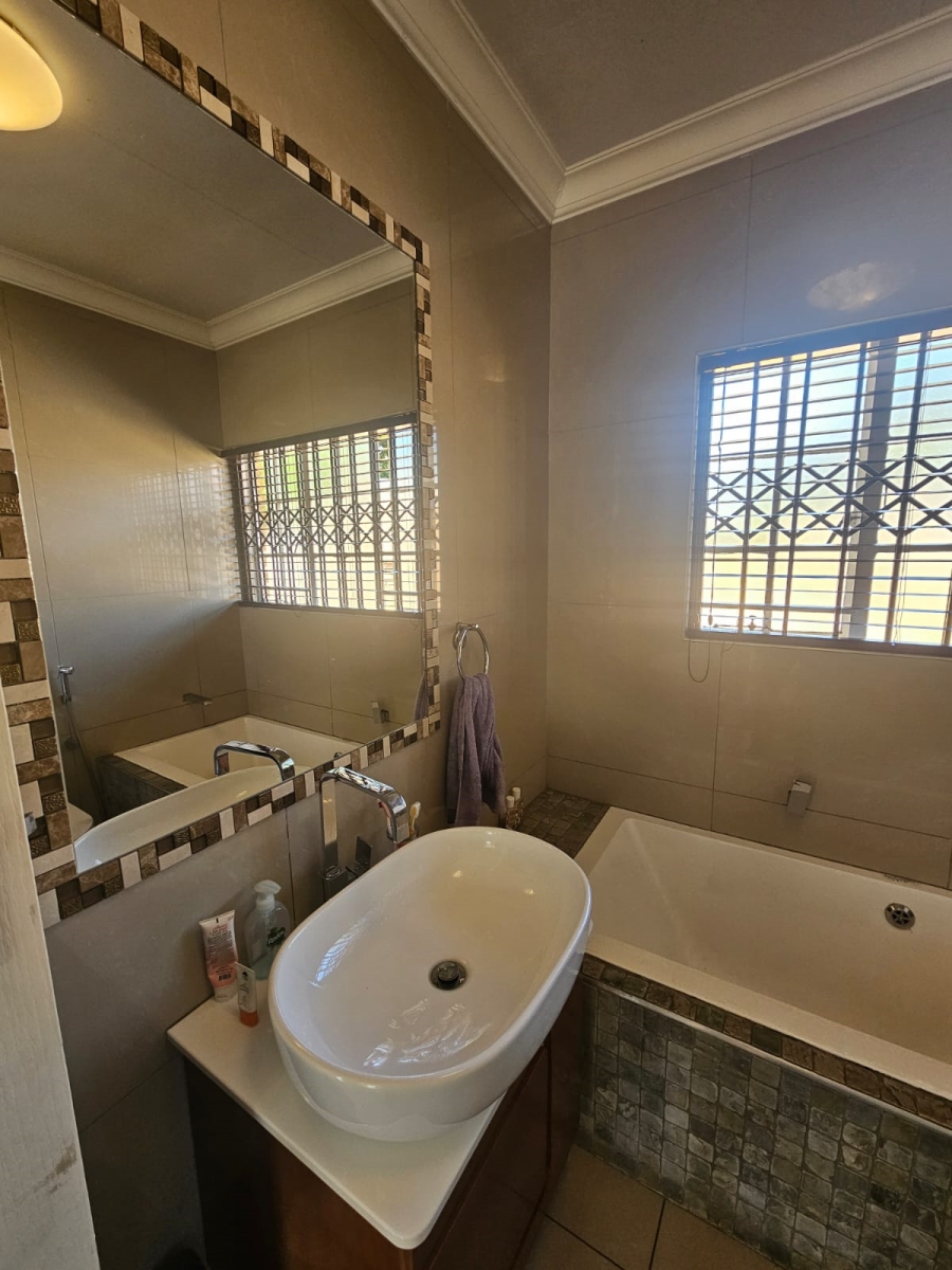 3 Bedroom Property for Sale in Sunward Park Gauteng