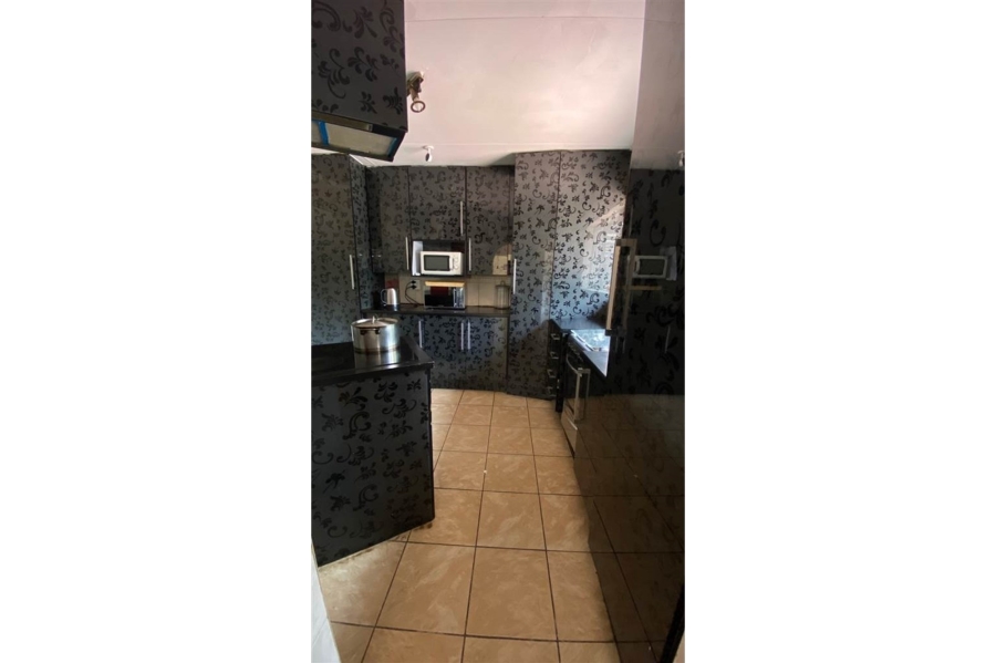4 Bedroom Property for Sale in Crystal Park Gauteng