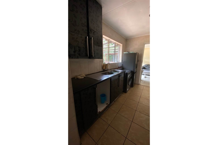 4 Bedroom Property for Sale in Crystal Park Gauteng