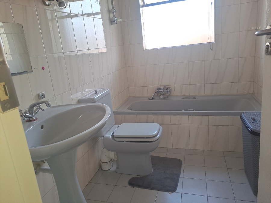 3 Bedroom Property for Sale in Rembrandt Park Gauteng