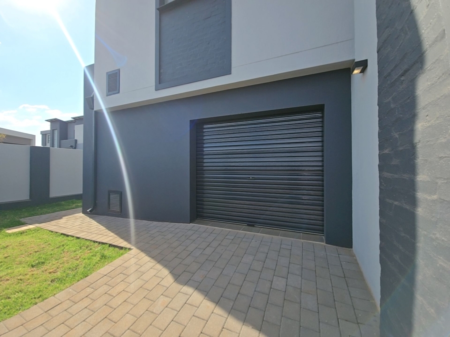 3 Bedroom Property for Sale in Fountainbrook Estate Gauteng