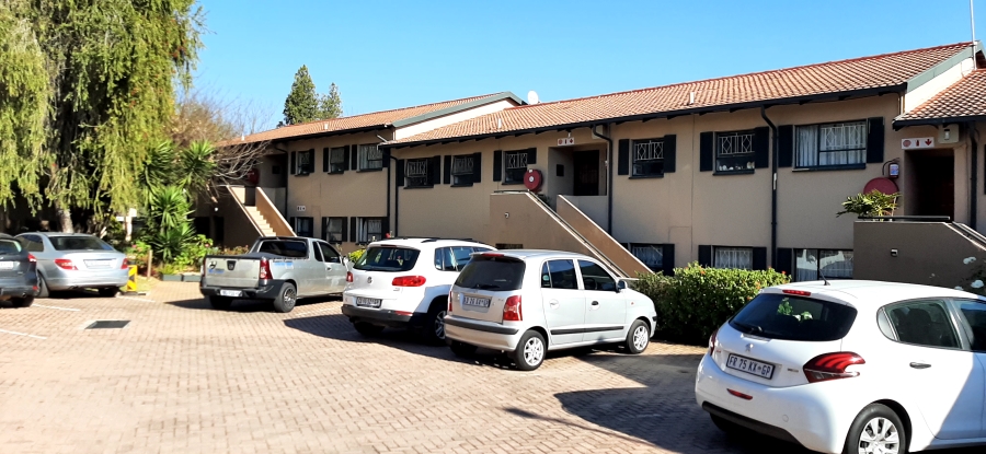 2 Bedroom Property for Sale in Boskruin Gauteng