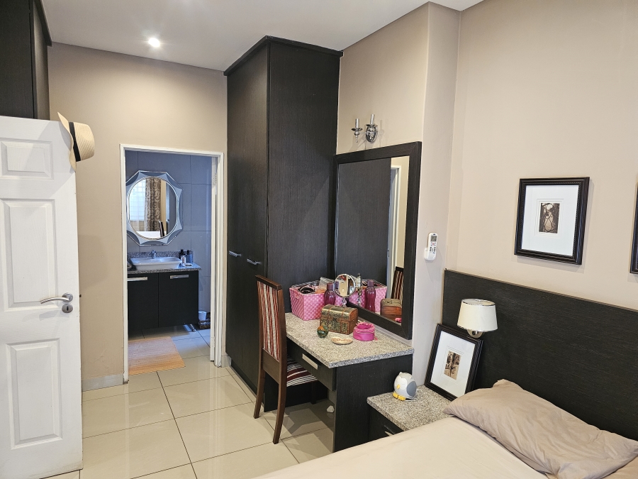 To Let 1 Bedroom Property for Rent in Hurlingham Manor Gauteng
