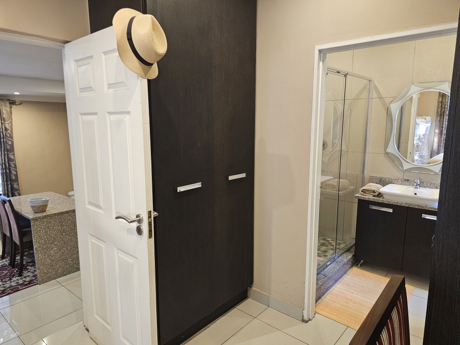 To Let 1 Bedroom Property for Rent in Hurlingham Manor Gauteng