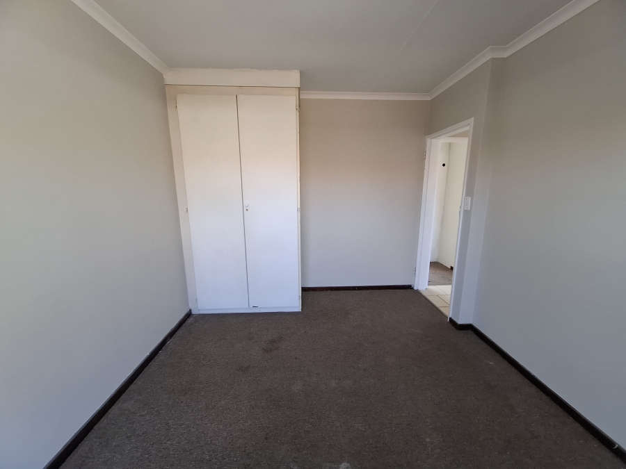 To Let 2 Bedroom Property for Rent in Pierre Van Ryneveld Gauteng