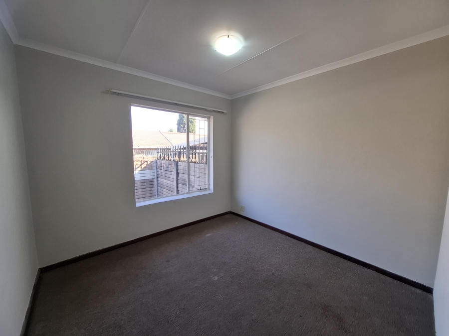To Let 2 Bedroom Property for Rent in Pierre Van Ryneveld Gauteng