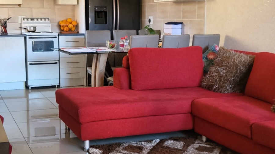 2 Bedroom Property for Sale in Witpoortjie Gauteng