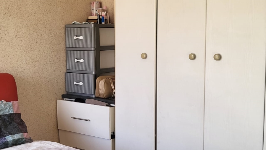 2 Bedroom Property for Sale in Witpoortjie Gauteng