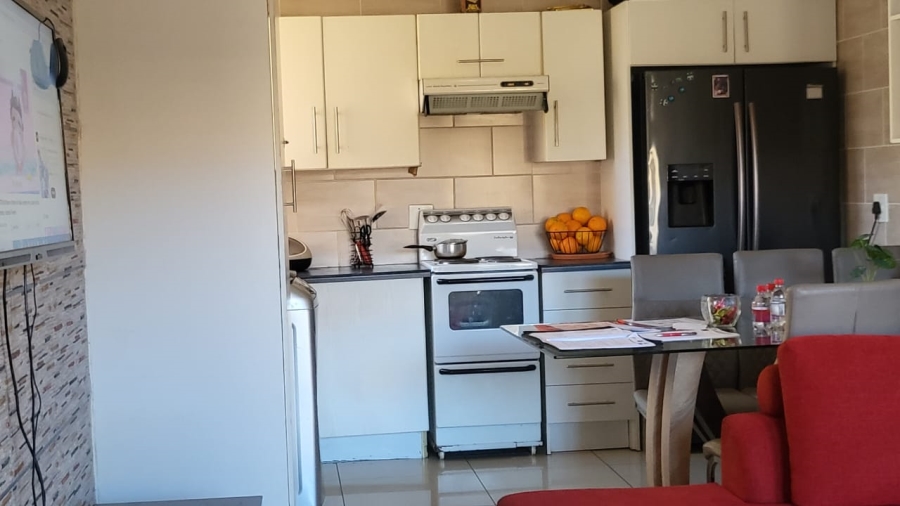 2 Bedroom Property for Sale in Witpoortjie Gauteng