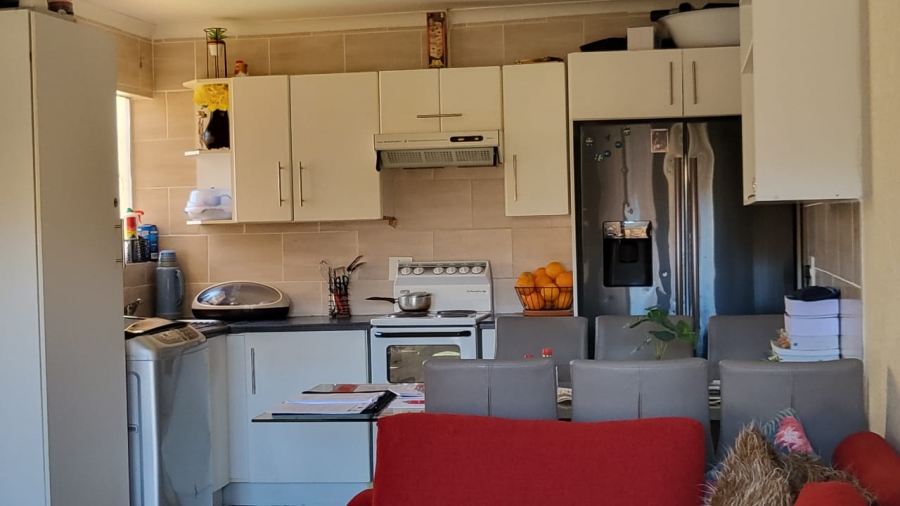 2 Bedroom Property for Sale in Witpoortjie Gauteng