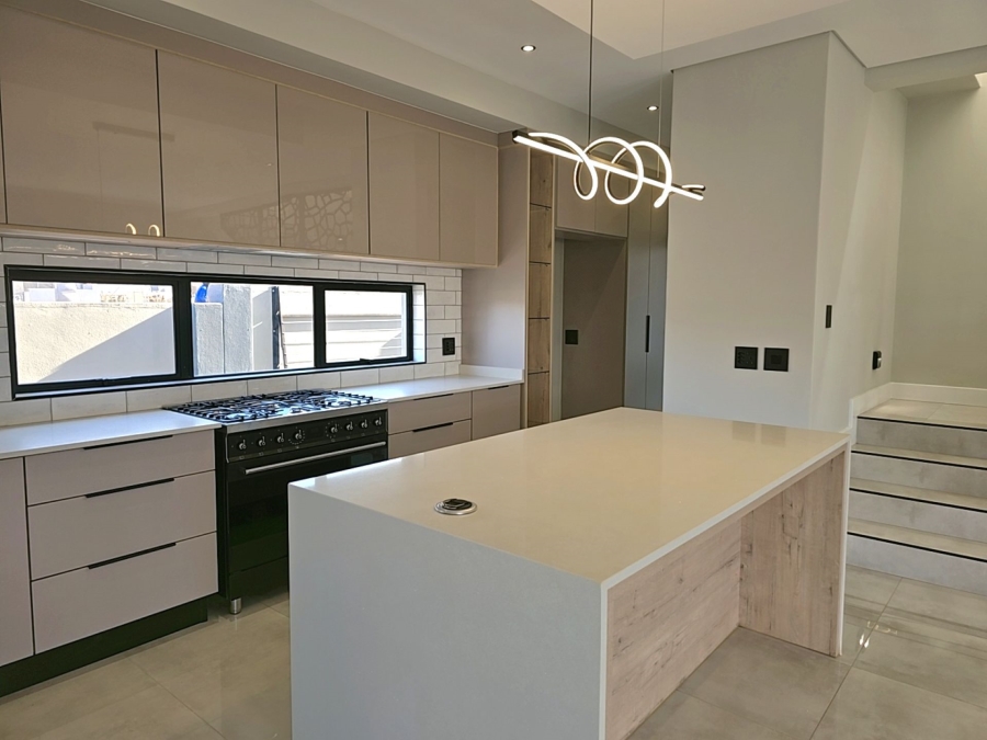 4 Bedroom Property for Sale in Fountainbrook Estate Gauteng