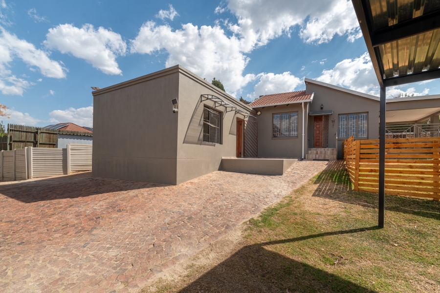 To Let 1 Bedroom Property for Rent in Sharonlea Gauteng