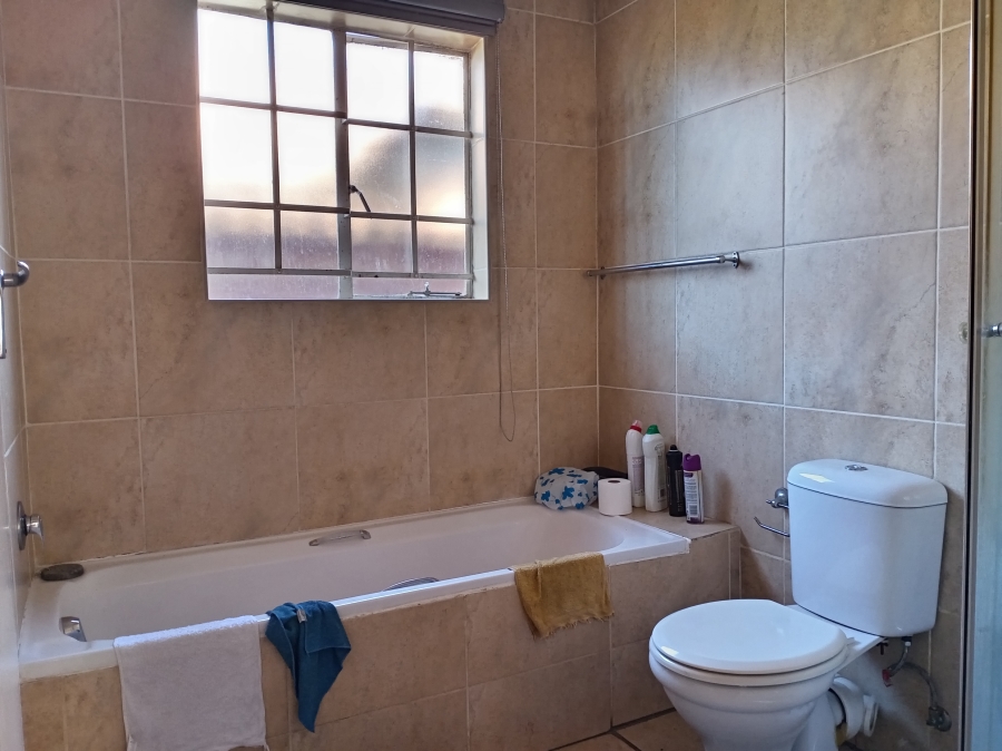 To Let 3 Bedroom Property for Rent in Andeon AH Gauteng