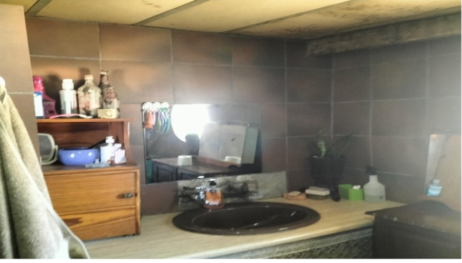 4 Bedroom Property for Sale in Nanescol Gauteng