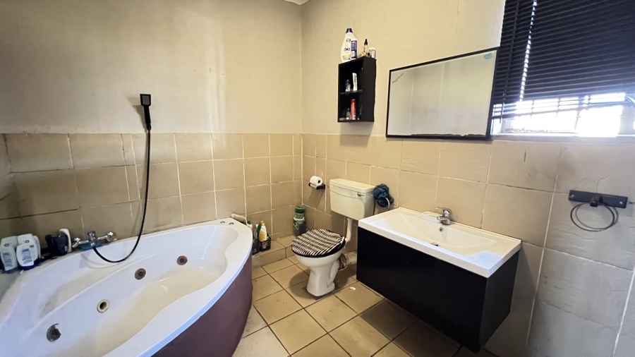 2 Bedroom Property for Sale in Krugersdorp West Gauteng