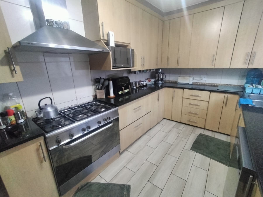 4 Bedroom Property for Sale in Pretoria North Gauteng