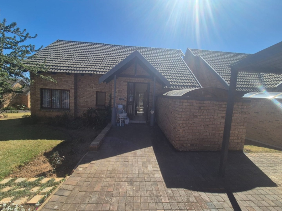 3 Bedroom Property for Sale in Noordheuwel Gauteng