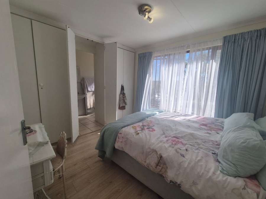 3 Bedroom Property for Sale in Noordheuwel Gauteng