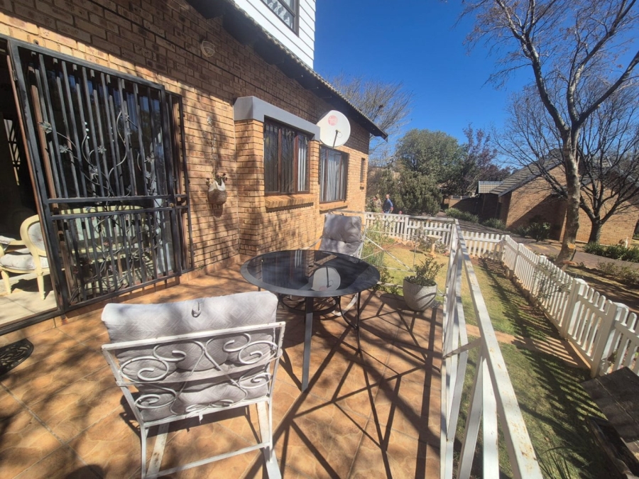 3 Bedroom Property for Sale in Noordheuwel Gauteng