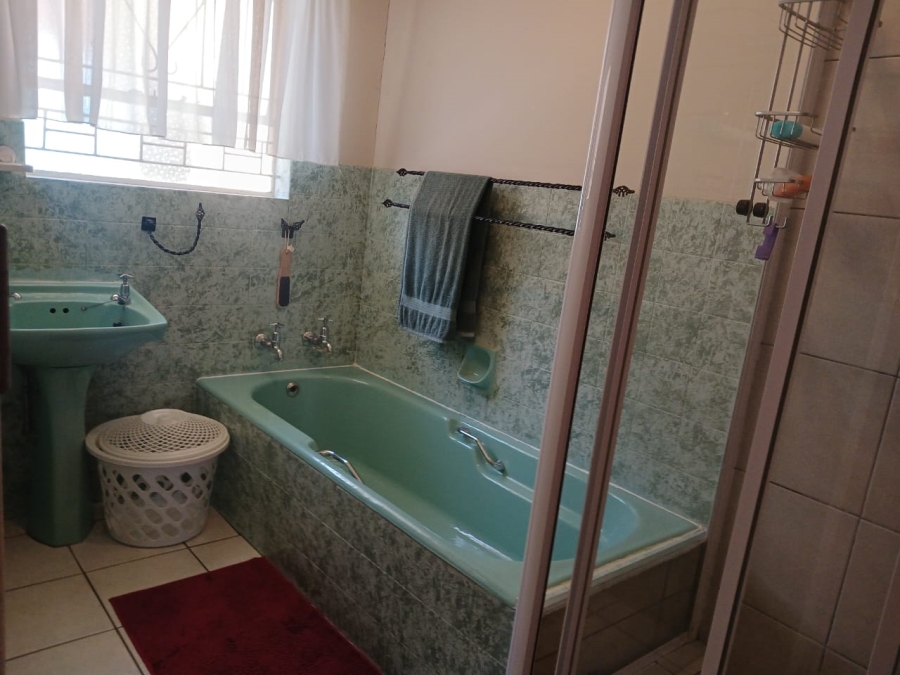 3 Bedroom Property for Sale in Greenhills Gauteng