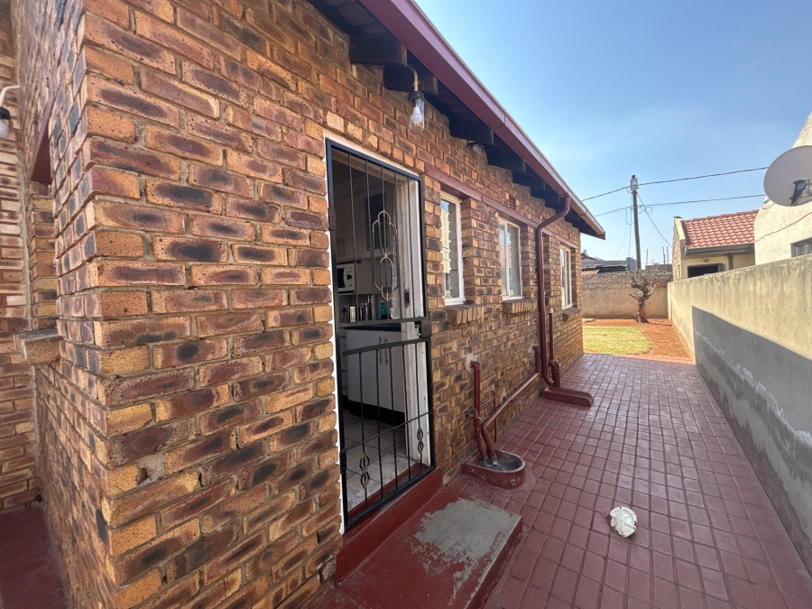 2 Bedroom Property for Sale in Vosloorus Gauteng