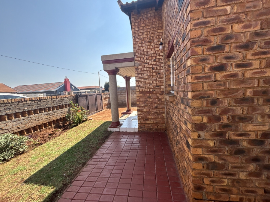 2 Bedroom Property for Sale in Vosloorus Gauteng