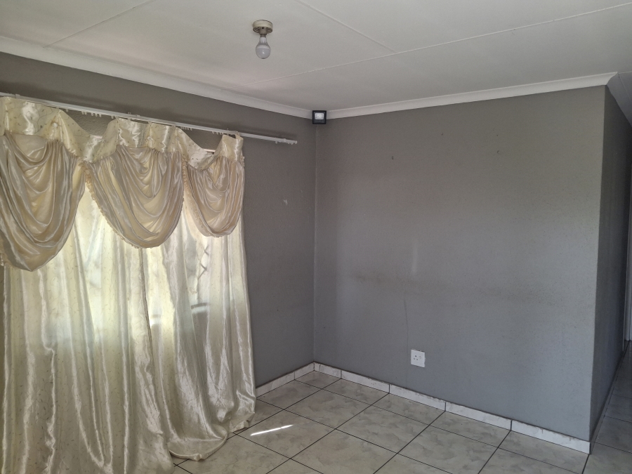 3 Bedroom Property for Sale in Windmill Park Gauteng