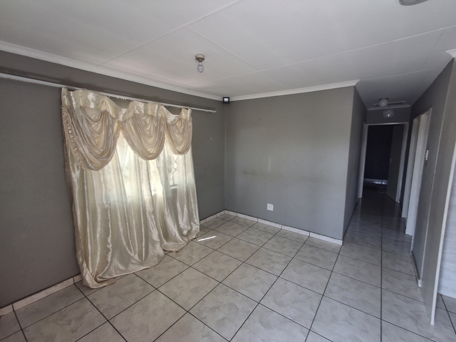 3 Bedroom Property for Sale in Windmill Park Gauteng
