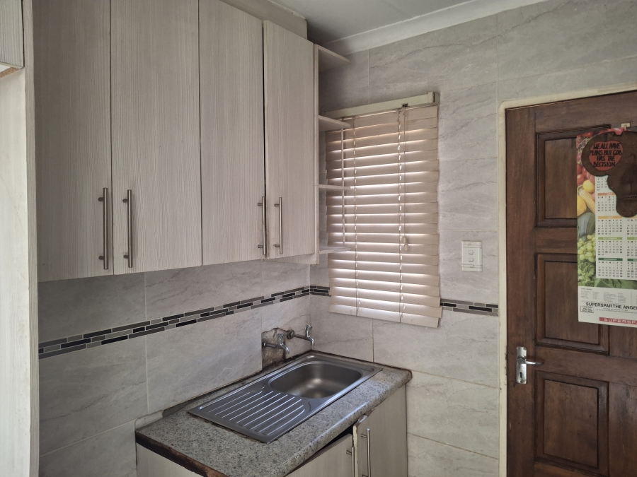3 Bedroom Property for Sale in Windmill Park Gauteng
