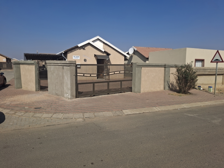 3 Bedroom Property for Sale in Windmill Park Gauteng