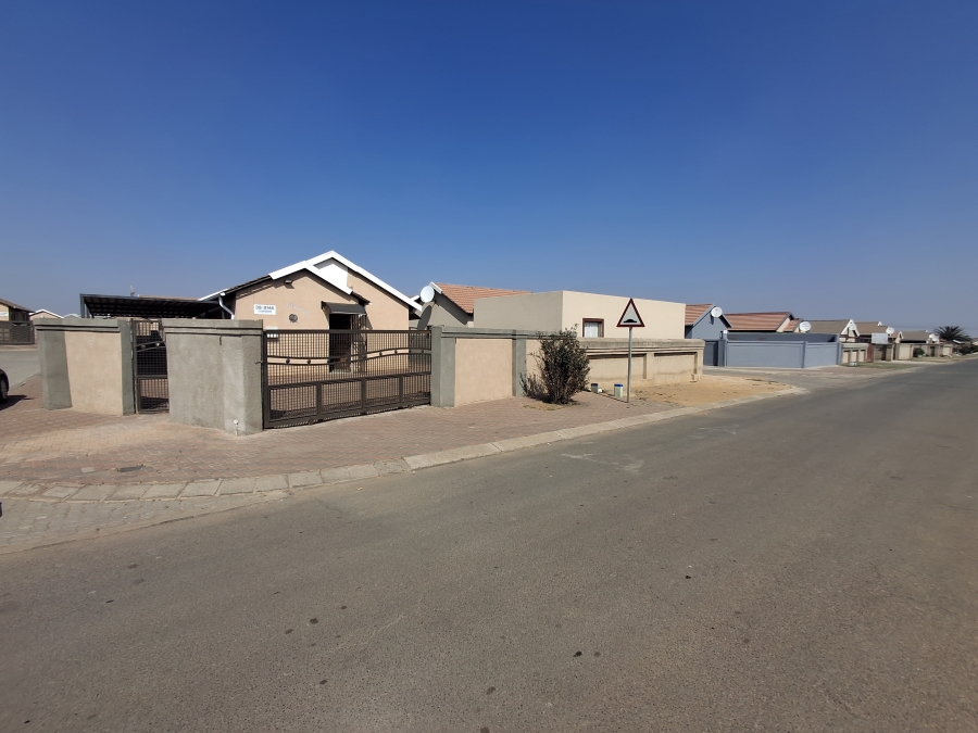 3 Bedroom Property for Sale in Windmill Park Gauteng