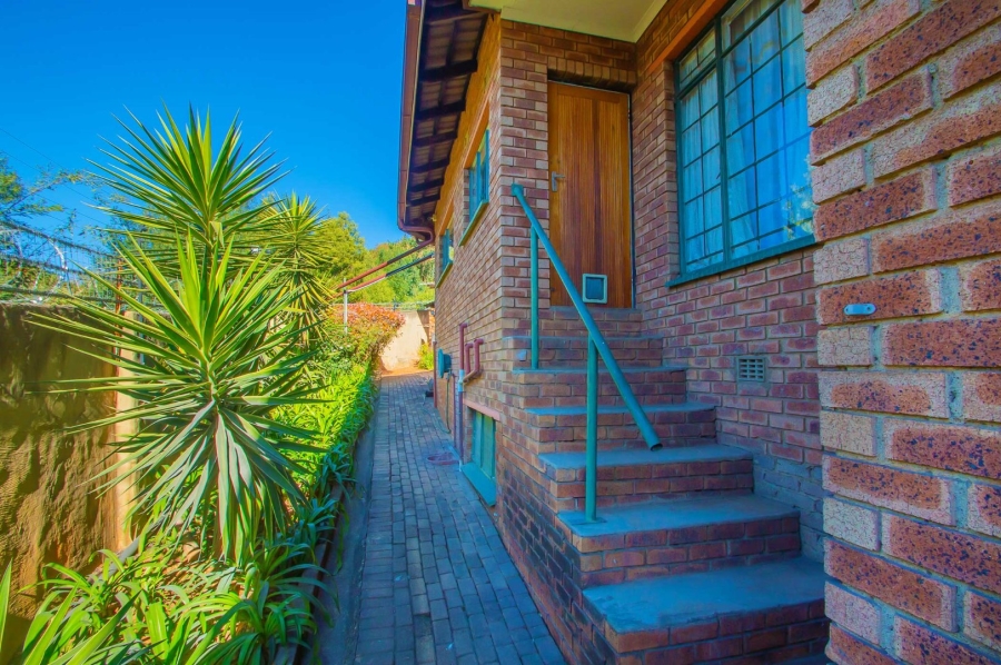 4 Bedroom Property for Sale in Strubensvallei Gauteng