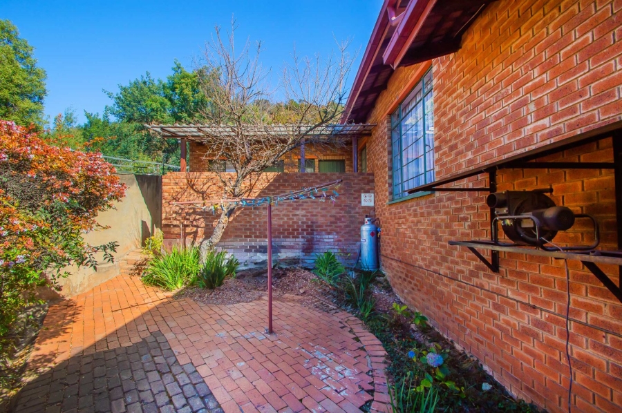 4 Bedroom Property for Sale in Strubensvallei Gauteng