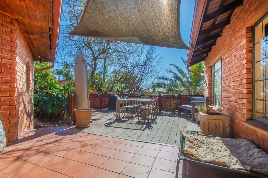 4 Bedroom Property for Sale in Strubensvallei Gauteng